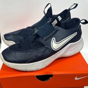 Nike Kids Dark Blue and White Sneakers Flex Runner Size 3Y